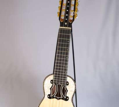 Charango merida front