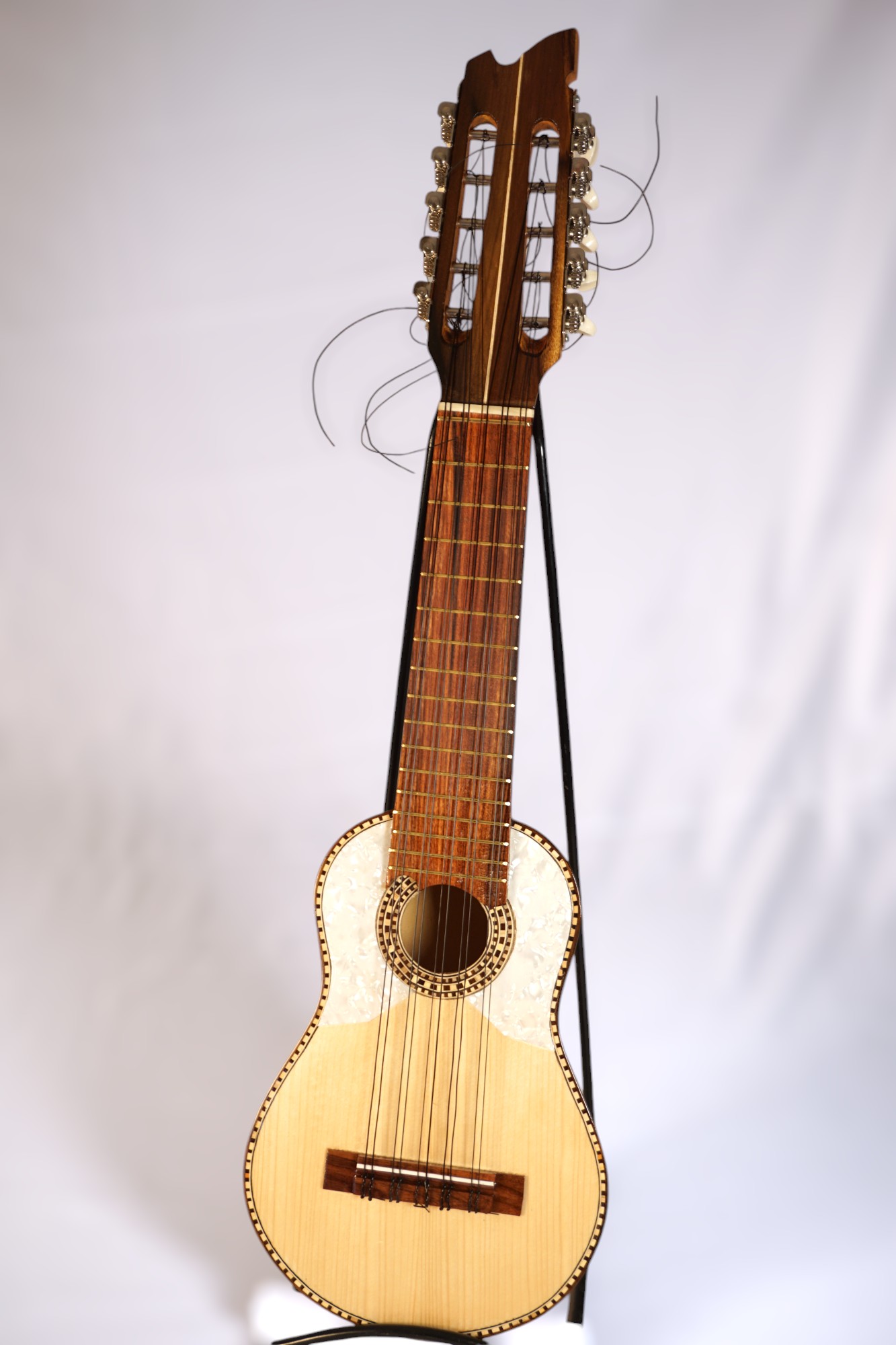 charango da studio classico front