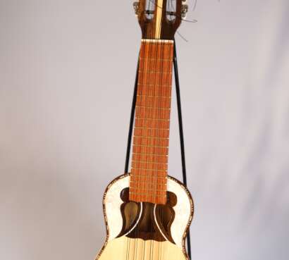 charango da studio mariposa front