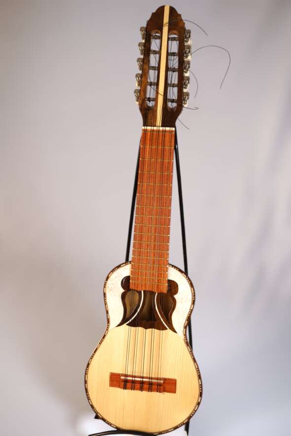 charango da studio mariposa front