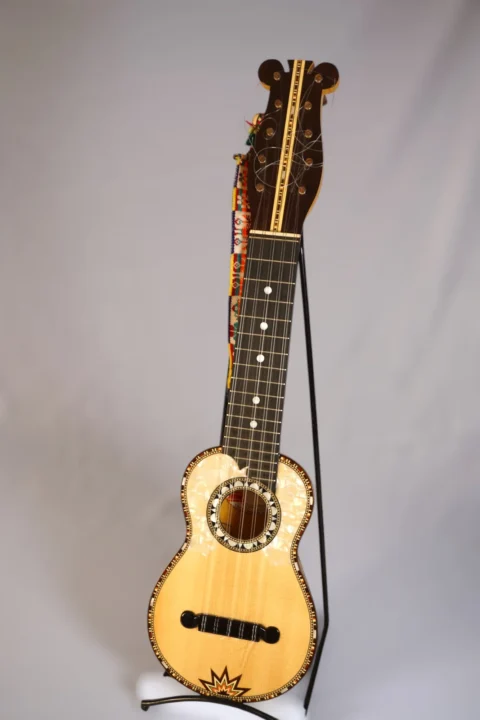 Traditional Aiquileño charango by Ignacio Suárez