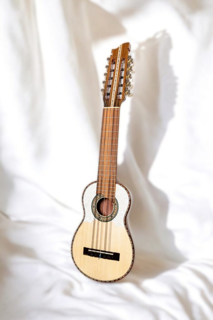 Charango Edgar Suárez - Classico