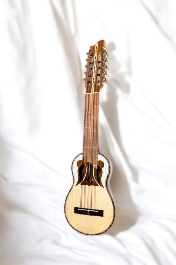 Edgar Suárez - Charango bocca Mariposa