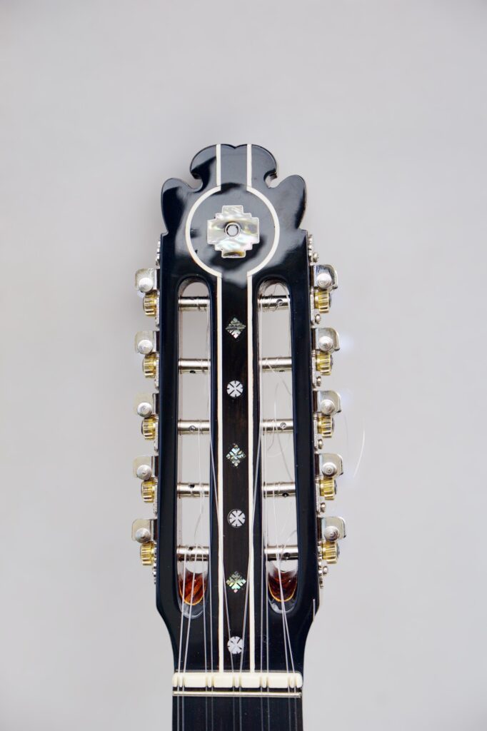 Charango da concerto - Pedro Quispe Torrez - immagine 4