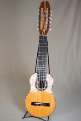 12-string Sucreño charangón by Ricardo Gonzales and son