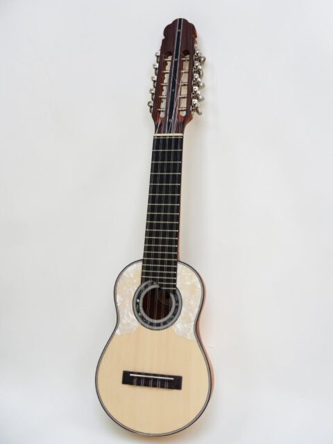 Charango bolivia aiquile roberto juri